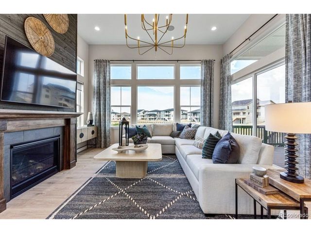 6219 Juniper Dr, Thornton, CO 80602