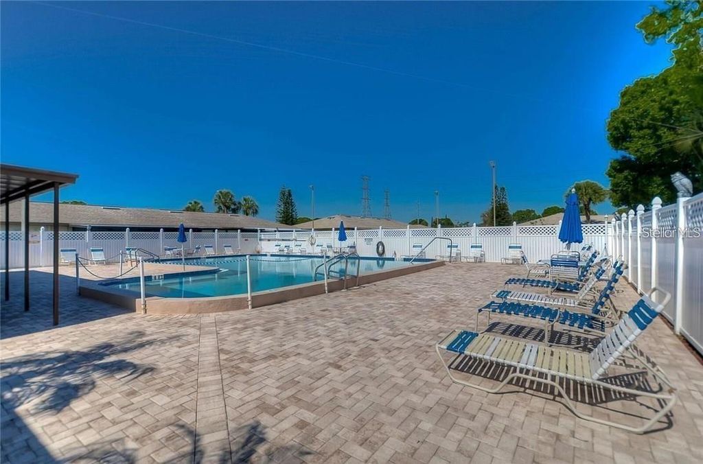 Image 17 of property listing at 24862 US HIGHWAY 19 N 1902, Clearwater, FL 33763