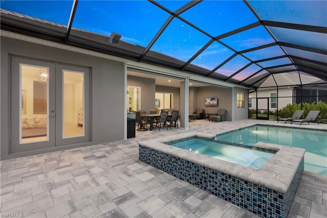 14265 Laguna Springs LN, Naples, FL 34114