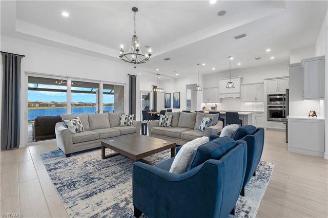 14265 Laguna Springs LN, Naples, FL 34114