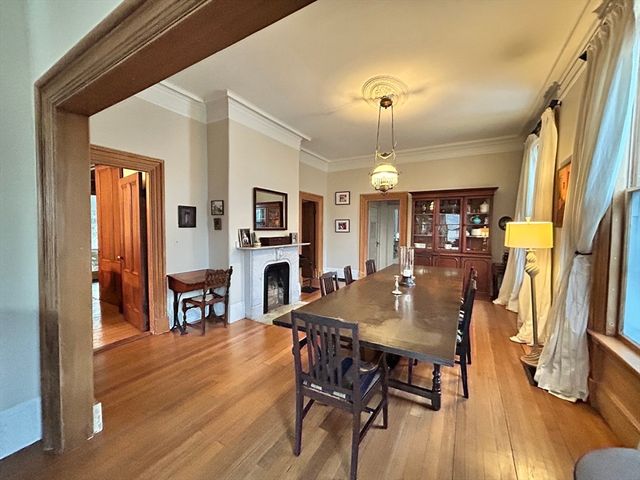 946 Route 6a, Dennis, MA 02638