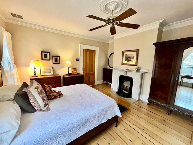 946 Route 6a, Dennis, MA 02638