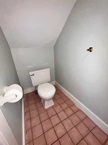 946 Route 6a, Dennis, MA 02638