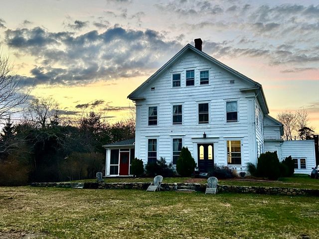 946 Route 6a, Dennis, MA 02638