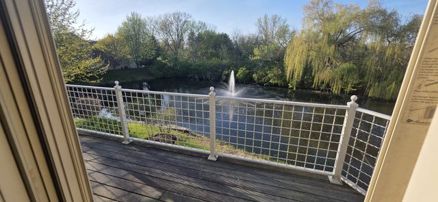 30 Beaconsfield Court 30, Lincolnshire, IL 60069