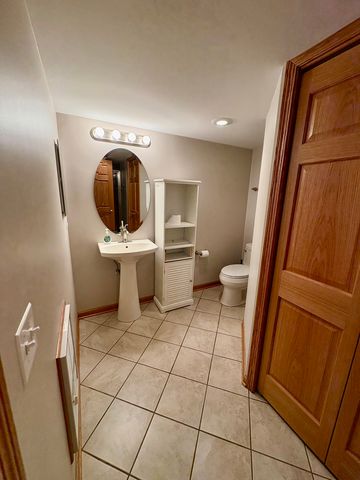 30 Beaconsfield Court 30, Lincolnshire, IL 60069