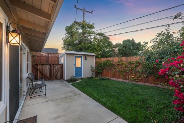 33423344 Los Prados Street, San Mateo, CA 94403