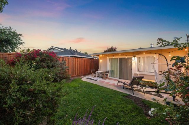 33423344 Los Prados Street, San Mateo, CA 94403