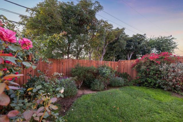33423344 Los Prados Street, San Mateo, CA 94403