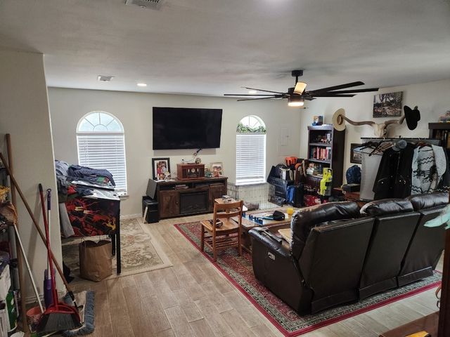 541 Bakers Branch Road, Waxahachie, TX 75167