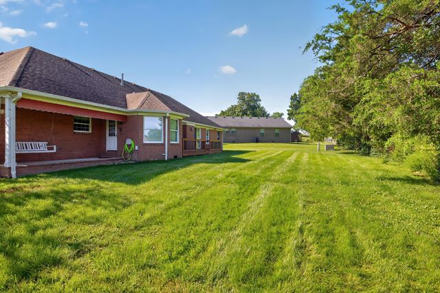 1050 Burnell Drive, Berea, KY 40403