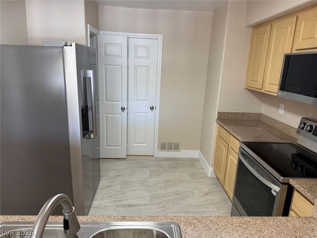 8000 West Badura Avenue 2017, Las Vegas, NV 89113