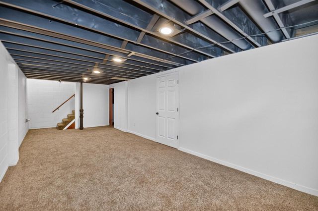 21300 Astolat DRIVE, Brookfield, WI 53045