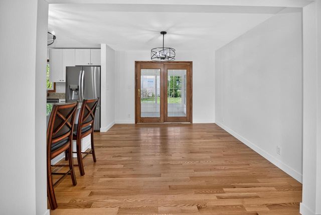 21300 Astolat DRIVE, Brookfield, WI 53045