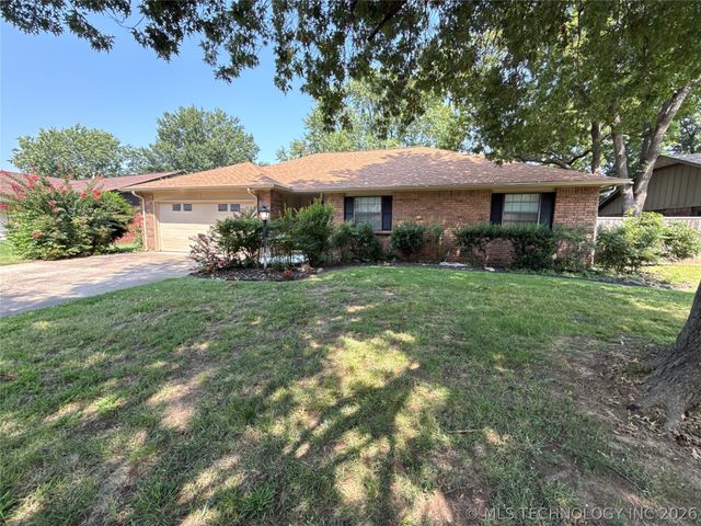 2604 W Broadway Street, Broken Arrow, OK 74012