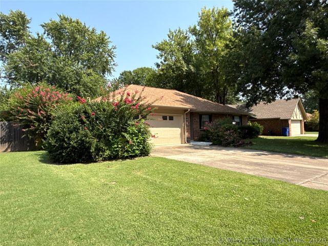 2604 W Broadway Street, Broken Arrow, OK 74012