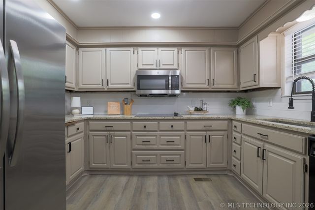 2604 W Broadway Street, Broken Arrow, OK 74012