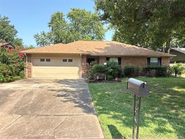 2604 W Broadway Street, Broken Arrow, OK 74012