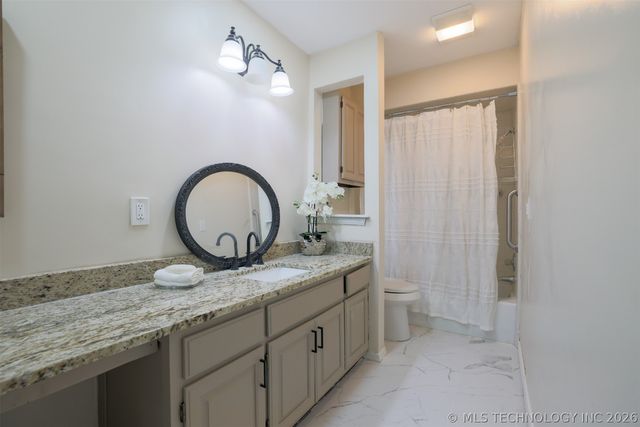 2604 W Broadway Street, Broken Arrow, OK 74012