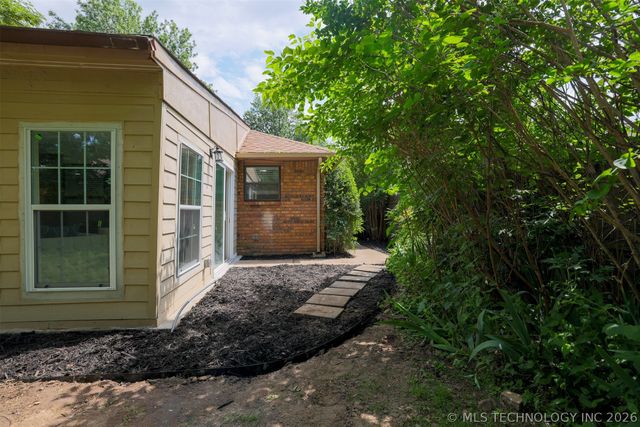 2604 W Broadway Street, Broken Arrow, OK 74012