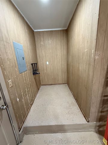 2604 W Broadway Street, Broken Arrow, OK 74012