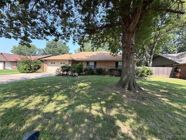 2604 W Broadway Street, Broken Arrow, OK 74012