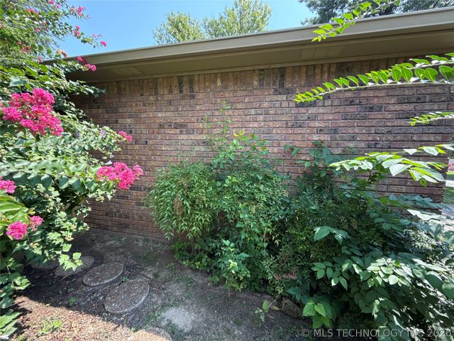 2604 W Broadway Street, Broken Arrow, OK 74012