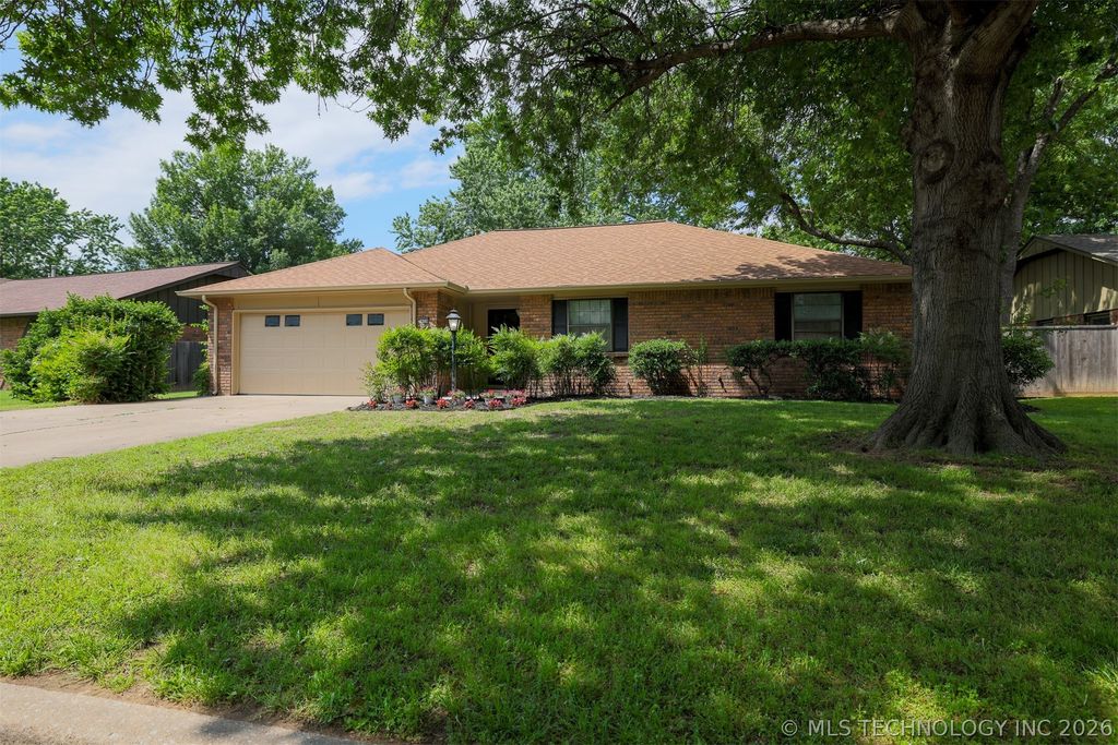 2604 W Broadway Street, Broken Arrow, OK 74012