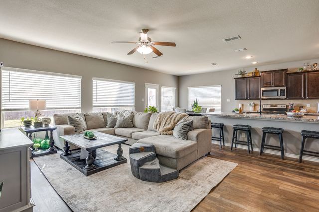 5124 Meadow Lane, Krum, TX 76249