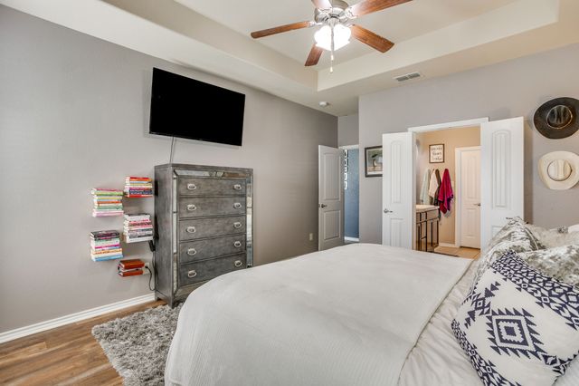 5124 Meadow Lane, Krum, TX 76249