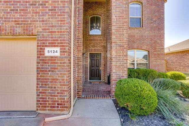 5124 Meadow Lane, Krum, TX 76249
