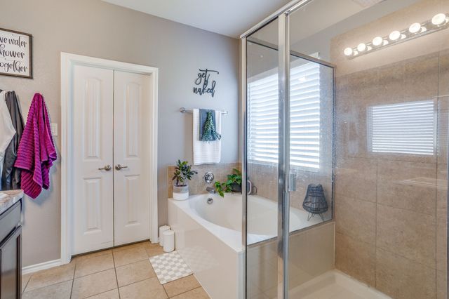 5124 Meadow Lane, Krum, TX 76249