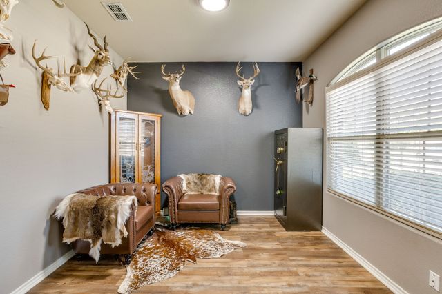 5124 Meadow Lane, Krum, TX 76249