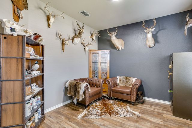 5124 Meadow Lane, Krum, TX 76249
