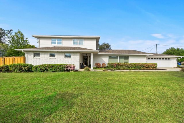 200 Hollis Avenue, Panama City, FL 32401