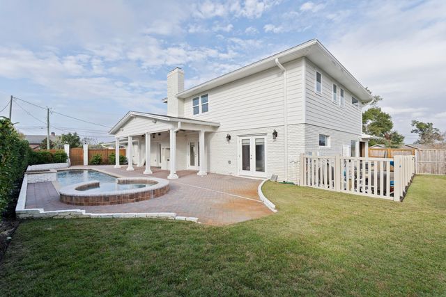 200 Hollis Avenue, Panama City, FL 32401