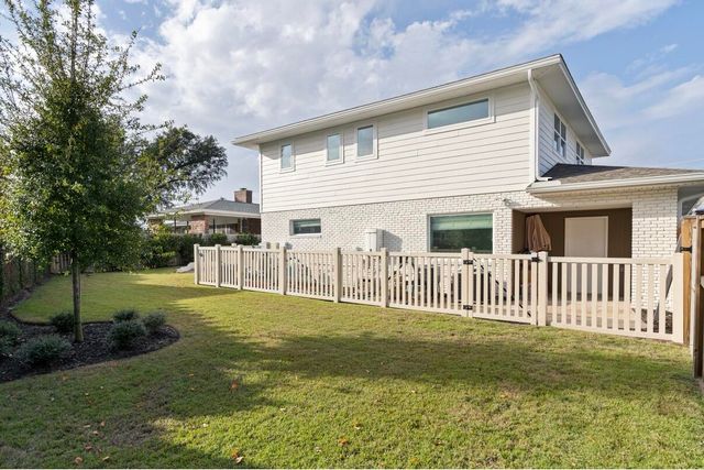 200 Hollis Avenue, Panama City, FL 32401