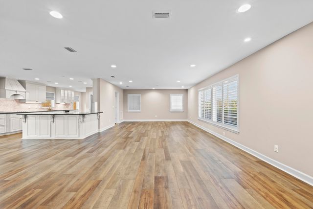 200 Hollis Avenue, Panama City, FL 32401