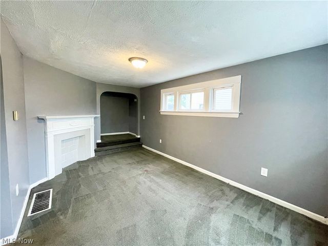 976 Rondel Road, Cleveland, OH 44110