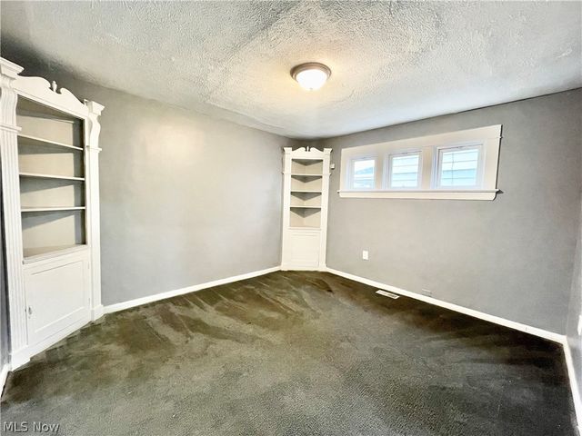 976 Rondel Road, Cleveland, OH 44110