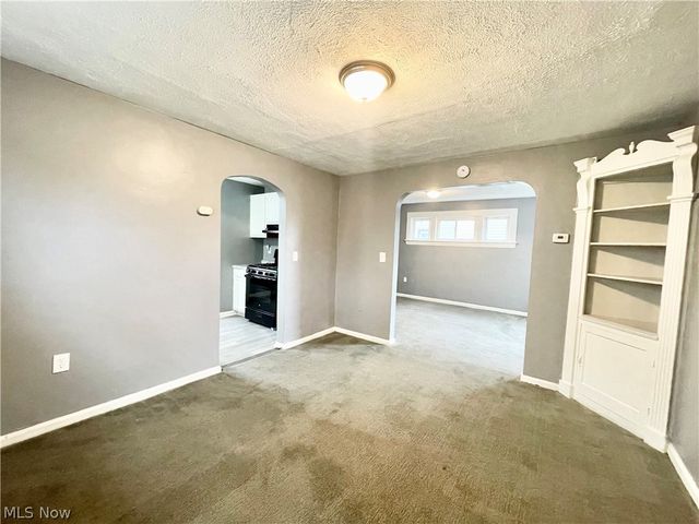 976 Rondel Road, Cleveland, OH 44110