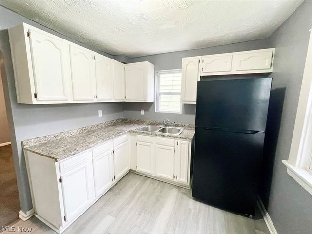 976 Rondel Road, Cleveland, OH 44110