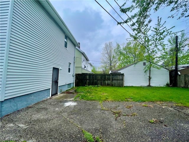976 Rondel Road, Cleveland, OH 44110