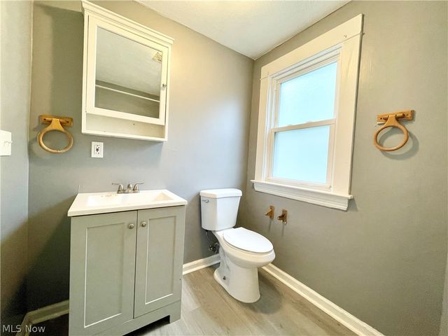 976 Rondel Road, Cleveland, OH 44110