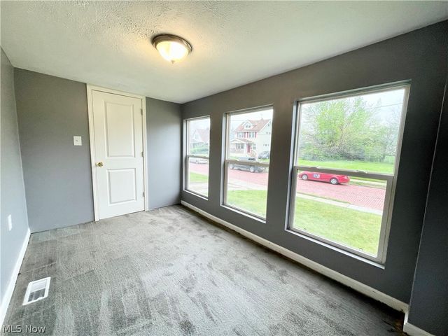 976 Rondel Road, Cleveland, OH 44110