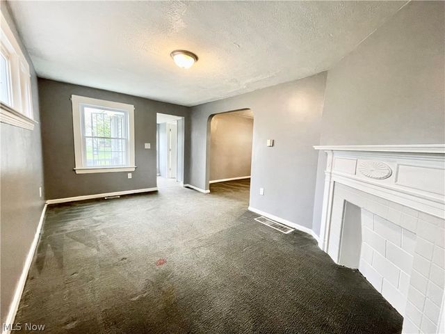 976 Rondel Road, Cleveland, OH 44110