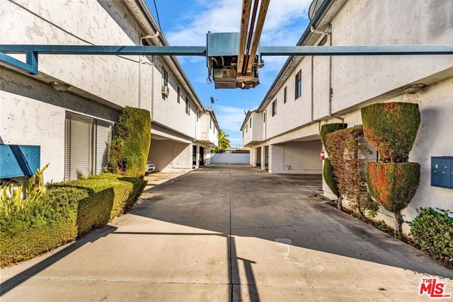 13304 Roselle Avenue, Hawthorne, CA 90250