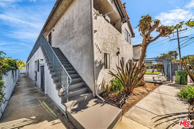 13304 Roselle Avenue, Hawthorne, CA 90250