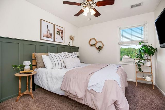 7530 N Skiles Court, Kansas City, MO 64158