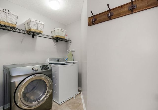 7530 N Skiles Court, Kansas City, MO 64158